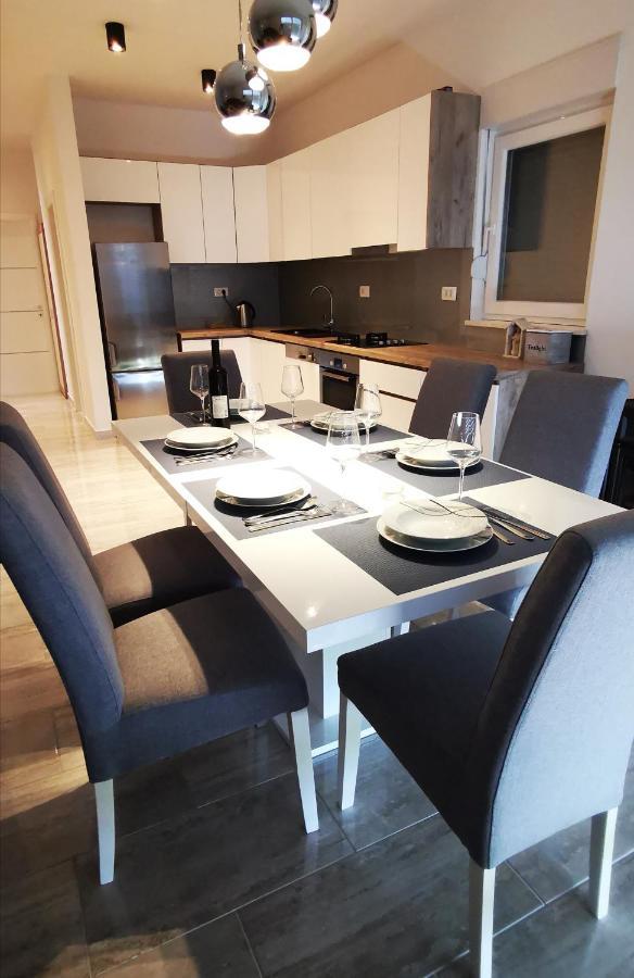 Cozy Comfortable Flat - Beautifull Panoramic View Makarska Eksteriør billede